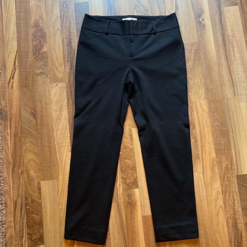 MICHAEL MICHAEL KORS Black straight leg pants/trousers. Size 8.